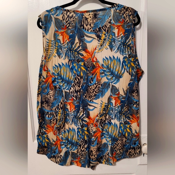 New York Laundry Sleeveless Top - Size 3X - Picture 3 of 4